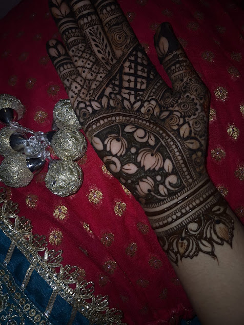 Bridal mehndi with traditional motifs